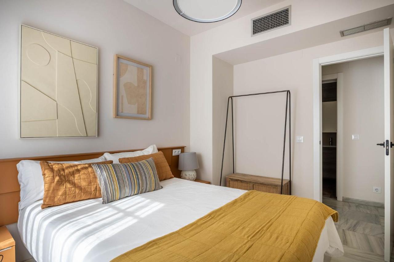 Amplisimo Apartamento De Diseno Nuevo En El Corazon De Triana, Parking Included Севилья Экстерьер фото