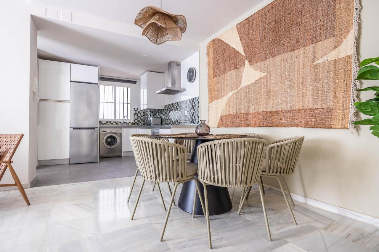 Amplisimo Apartamento De Diseno Nuevo En El Corazon De Triana, Parking Included Севилья Экстерьер фото