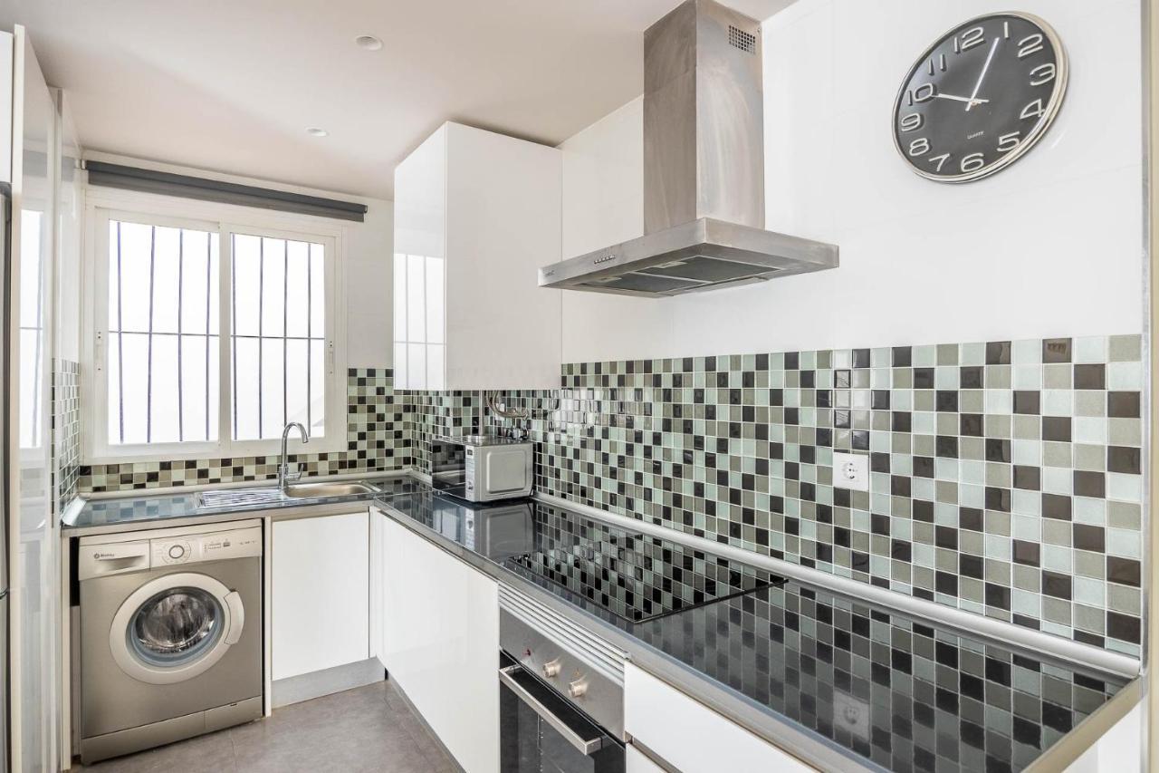 Amplisimo Apartamento De Diseno Nuevo En El Corazon De Triana, Parking Included Севилья Экстерьер фото